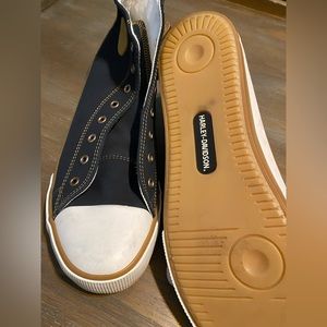 Harley Davidson Filkens Leather High Top
Sneaker Blue NIB Size 11 MSRP $77